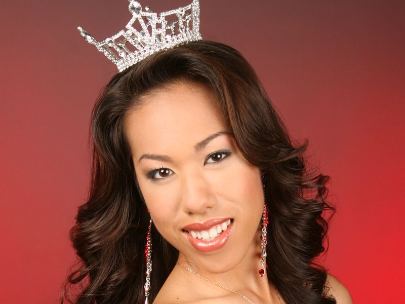 Brown+reaches+for+stars+at+Miss+Americas+Outstanding+Teen