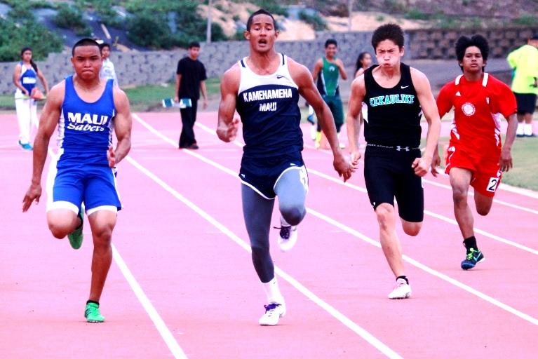 Senior+Jamal+Jones+comes+in+first+place+in+one+the+heats+of+the+boys+100+meter+dash+at+the+2013+Yamamoto+Track+Invitational+Trials+on+March+22%2C+2013+at+War+Memorial+Stadium.+The+Warriors+qualified+to+compete+in+seven+events+at+the+finals+on+March+23%2C+2013.