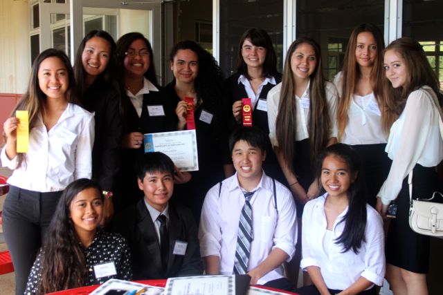 Kamehameha+HOSA+competitors+gather+for+a+group+photo+at+the+district+competition+in+Lahaina.