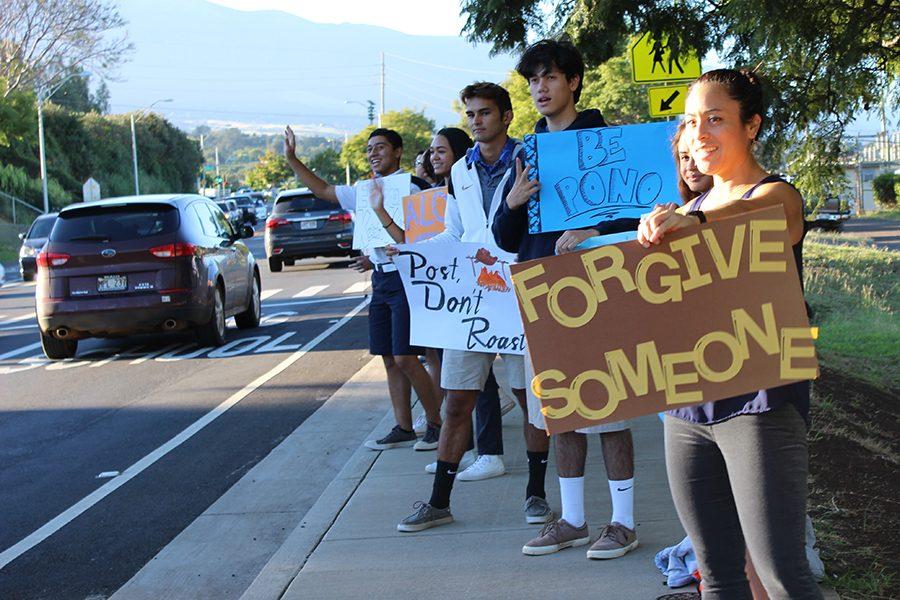 Kamehameha+Schools+Maui%CA%BBs+counselor%2C+Malorie+Chong%2C+along+with+a+group+of+students%2C+leads+sign+wavers+to+promote+bullying+awareness+on+Kula+Highway%2C+Oct.+26.