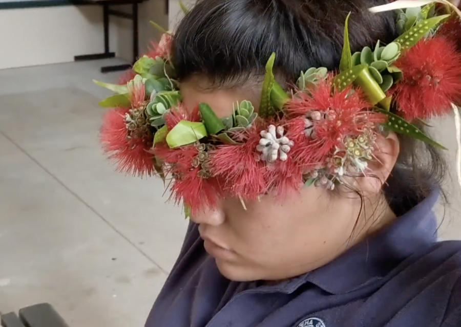 Watch our tutorial for instructions on how to make a simple haku lei poʻo.