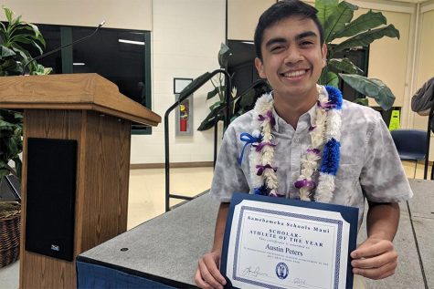 Senior Austin Peters is recognized with the Most Scholarly Athlete Award May 16 at Keʻeaumokupāpaʻiaheahe Dining Hall. One of four valedictorians for the Class of 2018 Kap Papa Lama, Peters was named valedictorian, and it has been a life-long goal for him.