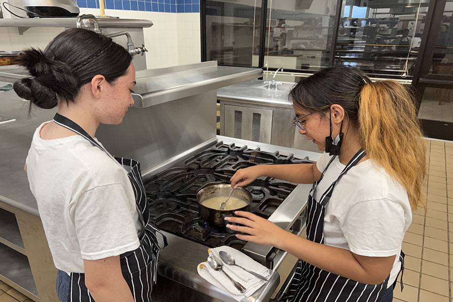 Seniors JayLe Arcangel-Stockwell and Shayana Tateyama perfect their own miso soup in Culinary Arts Class on Monday, September 19. The course is one of two extra-curricular offerings from the University of Hawaii Maui College for KSM students.